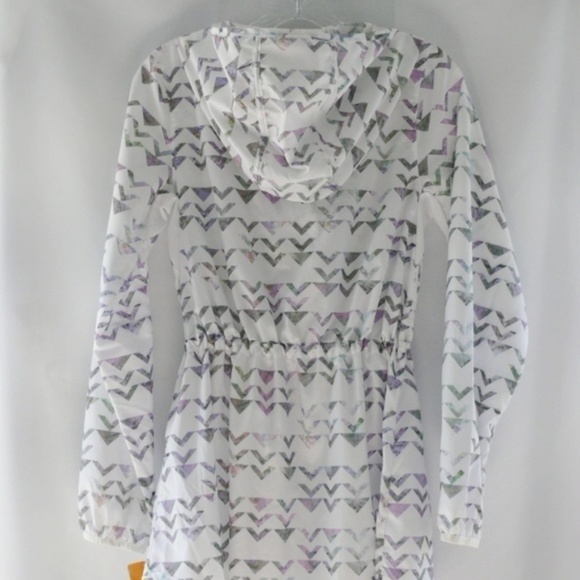 Champion Hooded Jacket Size XS Lightweight Travel Athleisure NWOT Geometric - Picture 7 of 8